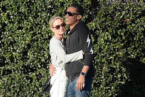 Amy Robach And T J Holmes Seen Embracing In Los Angeles Hours After