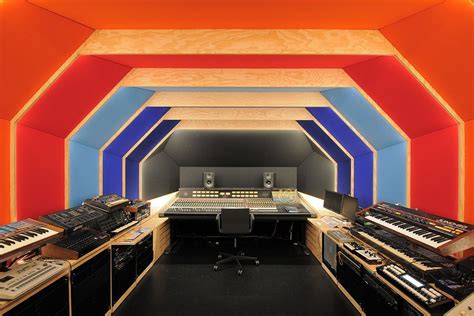 Fairfax Designed Retro Futuristic Recording Studio In Paris For Etienne