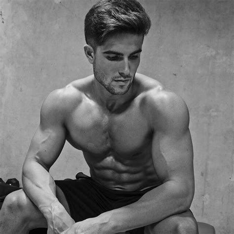Pin By Salo Lez On Poses Realista Sexy Men Fitness Inspiration