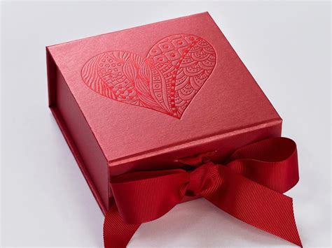 Wholesale Small Luxury Red T Boxes For Jewelry Packaging Foldabox Usa