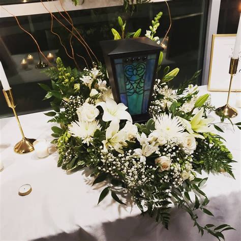 2030 Funeral Table Decoration Ideas