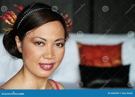 Thaise Vrouw Stock Afbeelding Image Of Aantrekkelijk 5264255
