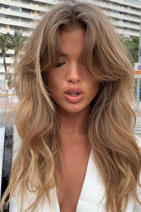 Fringe Hairstyles From Choppy To Side Swept Bangs Glamour Uk Haircuts For Wavy Hair Long Hair