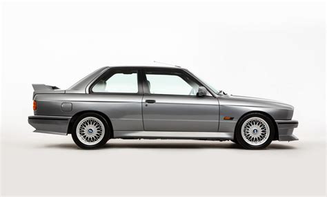 While their aerodynamic function is limited, they do provide aesthetic enhancements to the e30 body style. Bmw E30 M3 Bodykit Tüv / Bmw E36 Compact Pandem Style Wide Body Kit Bmw Diveriks Performance Bmw ...