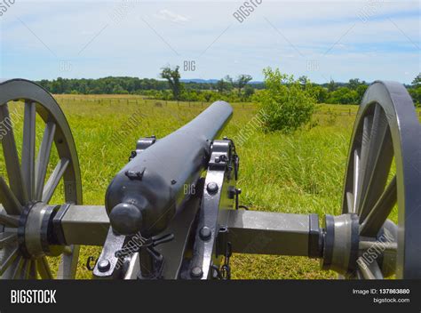 Cannon Gettysburg Image And Photo Free Trial Bigstock