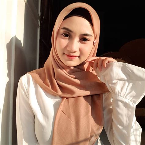 Cantik Menwan Dan Menarik Tanpa Meninggalkan Kesan Muslimah Hijab