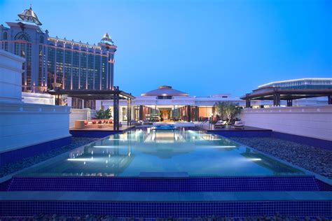 Banyan Tree Hotels And Resort Macau Glamorous Luxury Passion