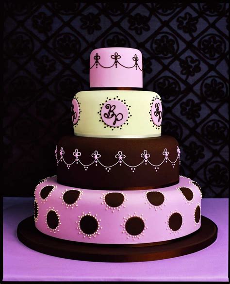 Check out our gallery of cake pictures and find what you need. Latest Wedding Cake Designs - Starsricha