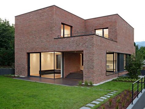 Its Intriguing To See A Modern House Done Completely In Brick Modern