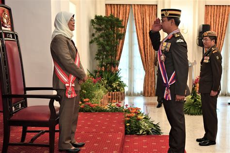 Top Military Award Conferred On Commander Of The Royal Brunei Armed Forces