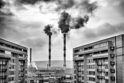 Contaminación Ambiental Blanco Y Negro Foto De Archivo Imagen De