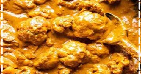 Creamy coconut chicken curry is an easy to make and healthy 30 minute curry recipe. " 30 Minute Indian Coconut Butter Cauliflower" - Merci Brian