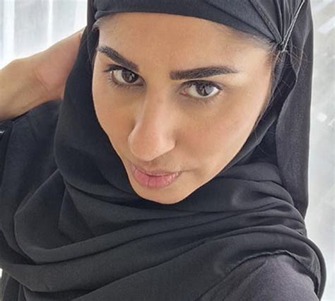 Who Is Hijabi Bhabhi Sahara Knite Is Hijabi Bhabhi