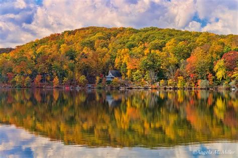 Fall Foliage Surrounding A Connecticut Lake Scenic Roads Scenic Lake
