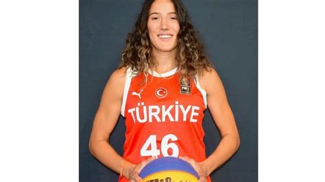 Nilay Aydoğan kimdir Nilay Aydoğan neden öldü Milli basketbolcu Nilay