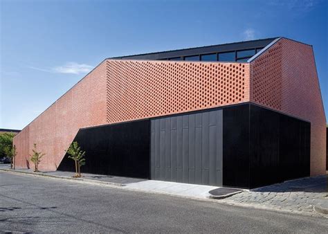 3 Twisted Roof Brick Architecture Facade Architecture Facade Design