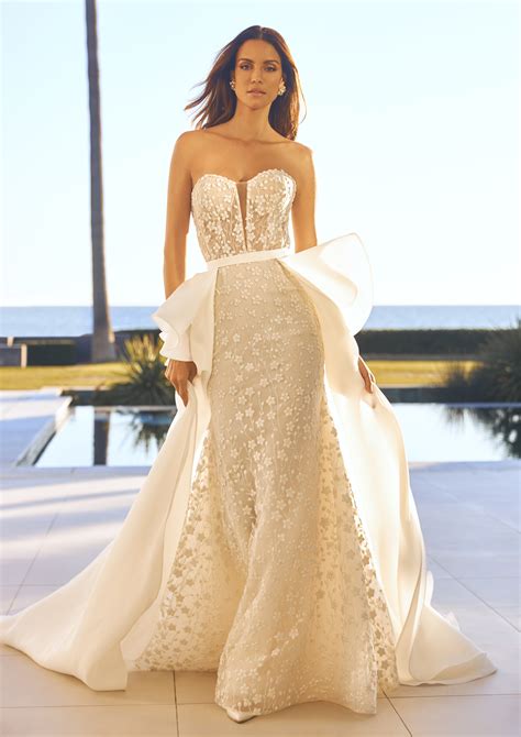Phoebe Pronovias Wedding Dress La Boda Bridal I Contemporary Bridal