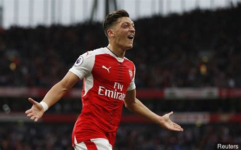 Arsenals Mesut Ozil Creates History With Assist In Germanys 3 0 Win