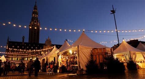 Leuven is a flourishing and lively city of about 100,000 inhabitants. Wintertijd in Leuven... Daar krijg je het pas warm van!