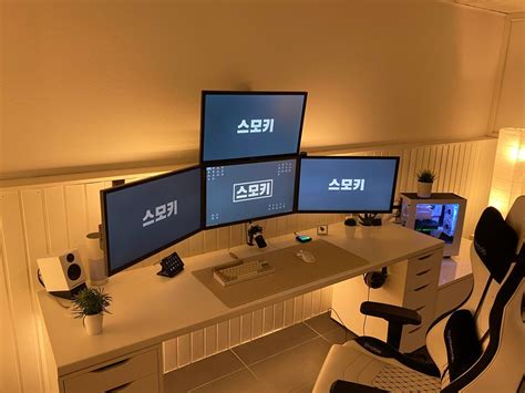 Best White Gaming Setups | Streamous: Tips, Tricks, and Reviews for ...