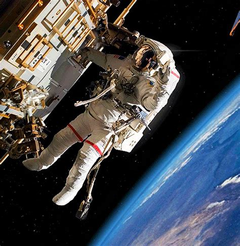 Most Beautiful Gifs Astronaut In Space Cinemagraph Find More Daily My