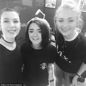 Game Of Thrones Maisie Williams And Sophie Turner Get Matching Tattoos