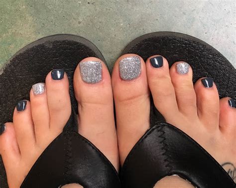 Silver and Grey gel toes | Glitter toe nails, Gel toes, Toe nail designs