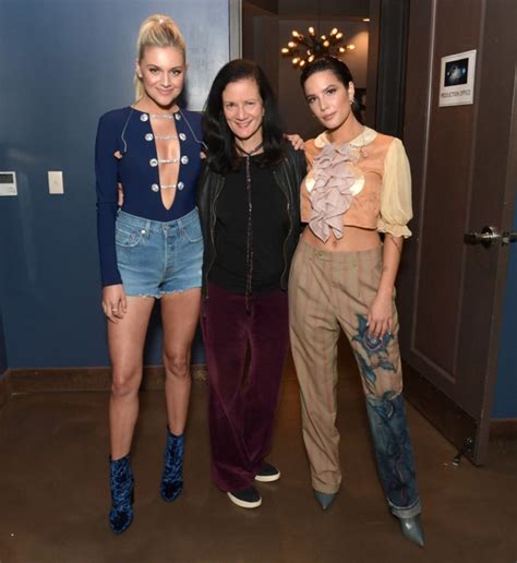 Halsey And Kelsea Ballerini Photos Of The Singers Before Falling Out