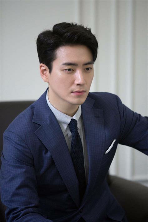 He is known by the nickname yangshin (양신, 梁神), or god, yang. Lee Joon Hyuk - 이준혁 | Selebritas, Lee joon, Aktor