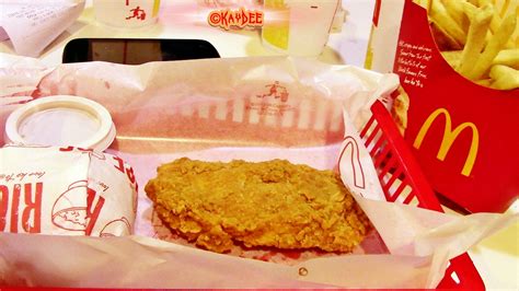 Mcdo Crispy Chicken Fillet With Fries ♥ Food Cravings Snack Craving Snack Recipes