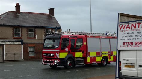 North Wales Fire And Rescue Engine 999 Emergency Response Flint 131019
