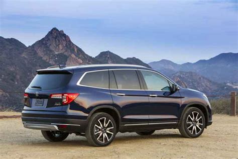 They're the answer for buyers who have the dodge durango is the quickest suv on this list, it tows the most, and it sounds like a muscle car. Best SUVs with 3 Rows : 21 Best 3 Row SUVs for 2020