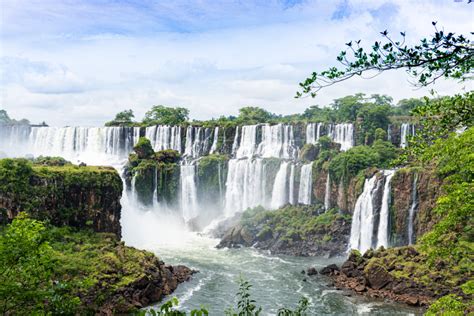 Eurosport propose pour cette rencontre un suivi en. Les chutes d'Iguazu, entre Brésil et Argentine Gones Away
