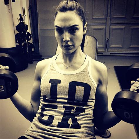 Gal Gadot Shows Off Her Guns As Wonder Woman Production Nears Photo Batman News