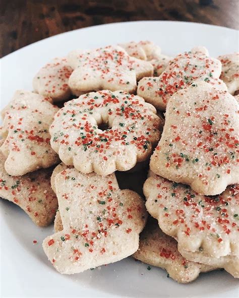 Auntie mella's italian soft anise cookies this was not written by me but i made these cookies which were unbelivably soft and delicious.so iprinted the blog i got the recipe from: Auntie Mella's Italian Soft Anise Cookies (With images ...