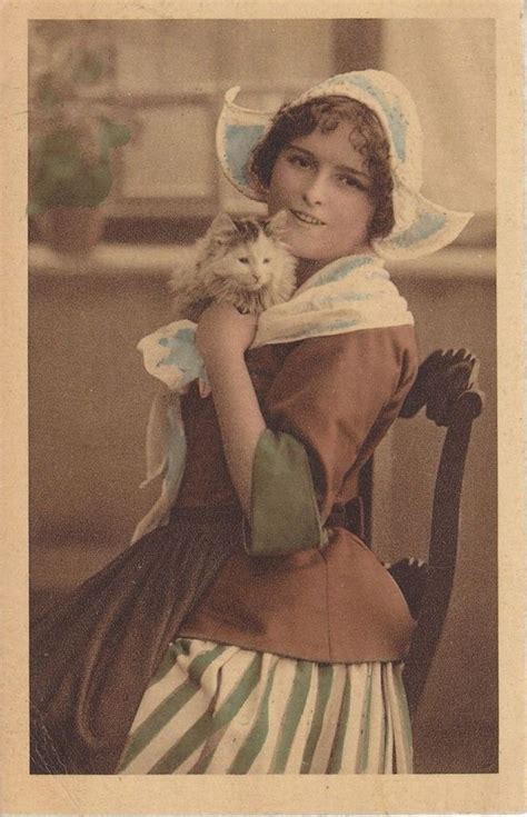 20 Lovely Vintage Photos Of Cats From The 1920s ~ Vintage