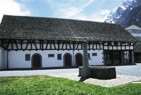 Der freulerpalast ist ein barockes herrenhaus in der ortschaft näfels im kanton glarus. Freulerpalast - Näfels - Glarus - Näfels - Aktivitäten