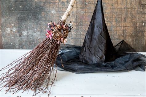 Halloween Witchs Broom Diy Tutorial Vintage Bu Te Antiques