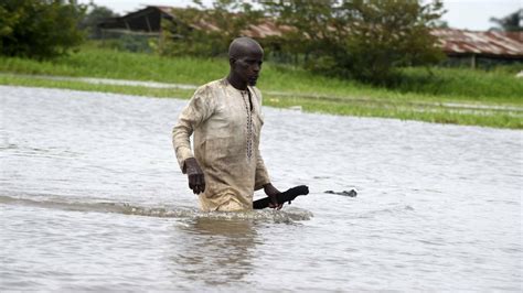 300 Dead 100000 Others Displaced In Devastating Flood In Nigeria P