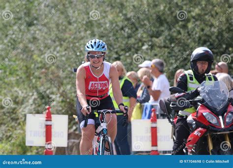 Triathlon De Ciclo Del Deporte Foto De Archivo Editorial Imagen De