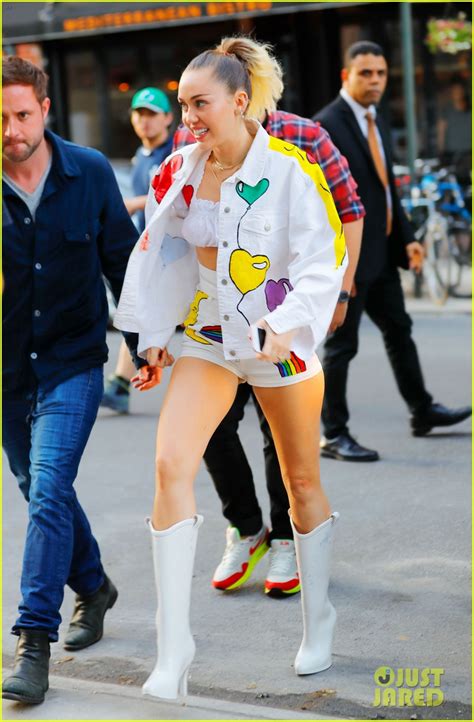 Miley Cyrus Shows Off Her Legs In Rainbow Short Shorts Photo 3914638 Miley Cyrus Pictures