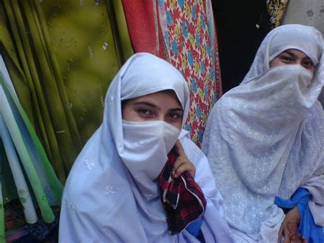A Beautiful Hijab Look Of Swat Girls Pakistan White Hijab In Swat Valley Pakistan Singaar