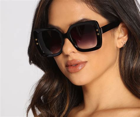 Rich Lifestyle Over Sized Square Sunglasses Sunglasses Rich