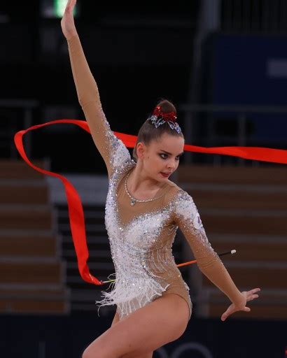 Olympics 2021 Meet The Russian Twins Dominating Rhythmic Gymnastics