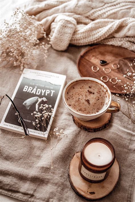 List of light brown aesthetic wallpaper pictures and light. @𝑀𝐴𝐷𝐸𝐵𝑌𝑀𝐸𝑇𝐼𝑆 | Brown aesthetic, Book aesthetic, Coffee and ...