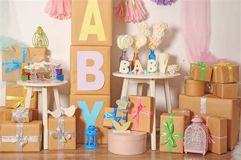 Homemade presents for baby showers are easier than you think! 5 Cheap & Unique Baby Shower Decoration Ideas