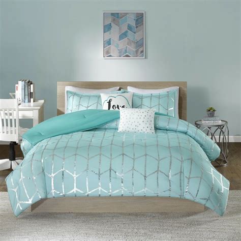 If you have blue comforter set in your bedding, you can comfortably and consecutively sleep for hours in a warm and cozy environment. BEAUTIFUL MODERN LIGHT BLUE AQUA CHEVRON STRIPE GIRLS ...