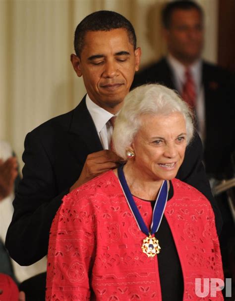Photo President Obama Presents The Presidential Medal Of Freedom To Sandra Day OÕconnor In