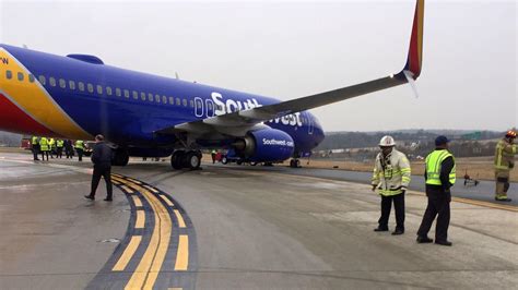 Southwest Plane Slips Before Takeoff At Bwi Airport Baltimore Sun