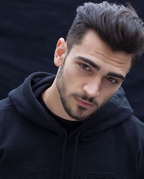 Taking care of the hair to prevent damage is a key ingredient of any hairstyle. Inspirations of the Stylish Mens Hairstyles for Thick Hair ...